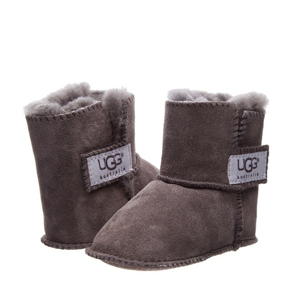 Nwt UGG baby boots - Picture 3 of 3